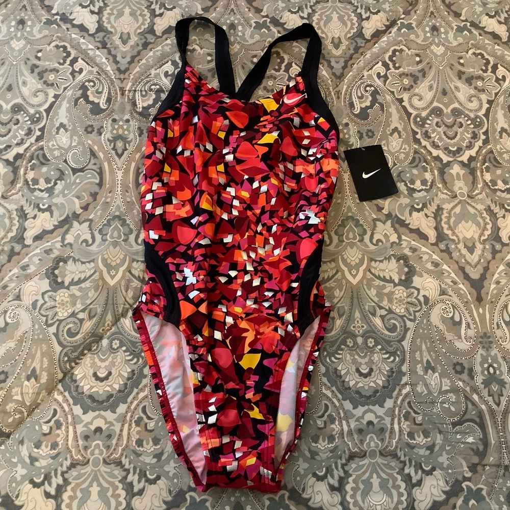 NWT Nike Shattered Glass Modern Fast Back Tank One Piece Women’s Sz 32/6